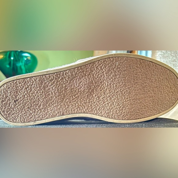 Calvin Klein slip on size 9 Womens gently used - Picture 4 of 4